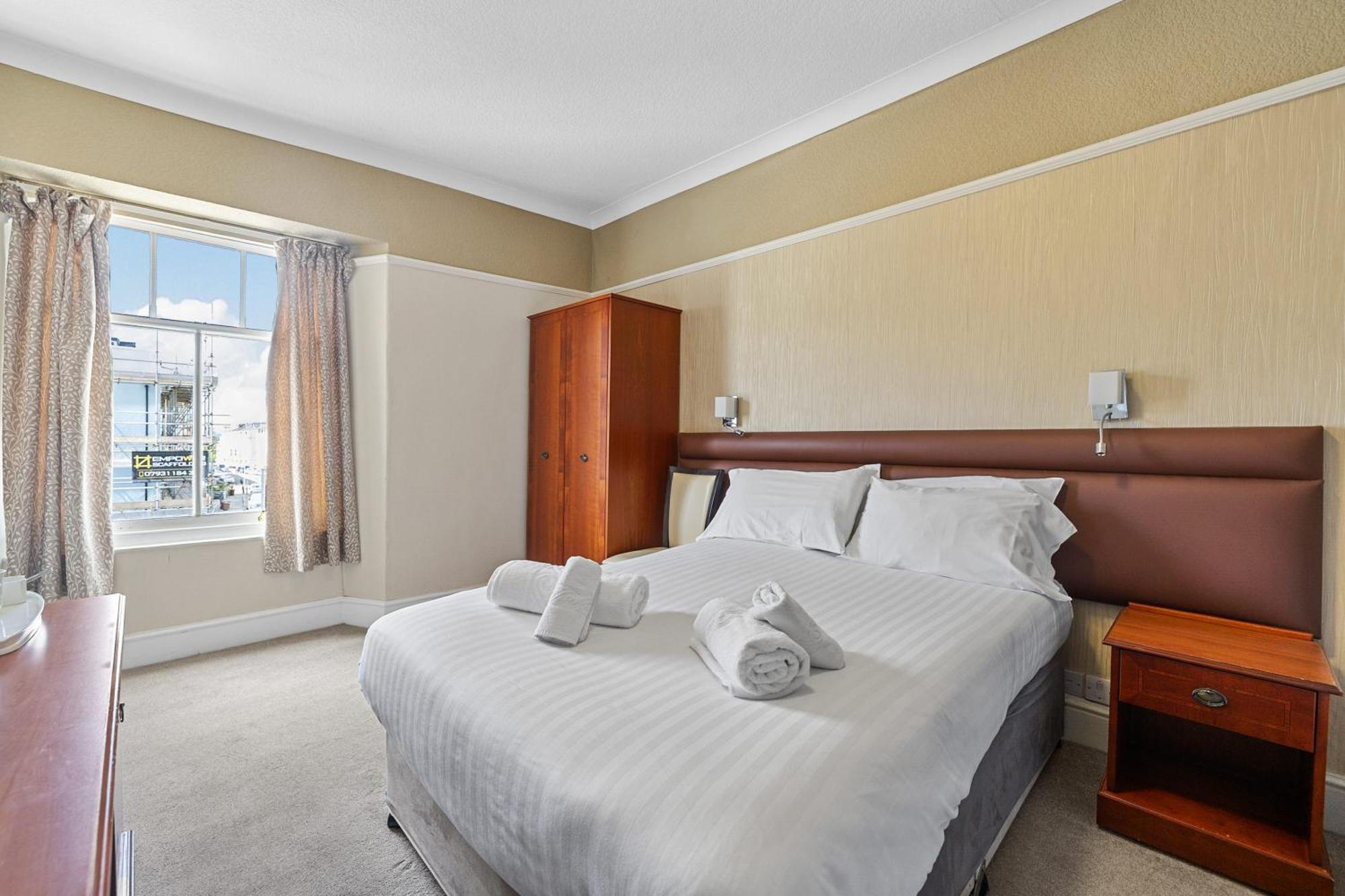 Invicta Hotel Plymouth Szoba fotó
